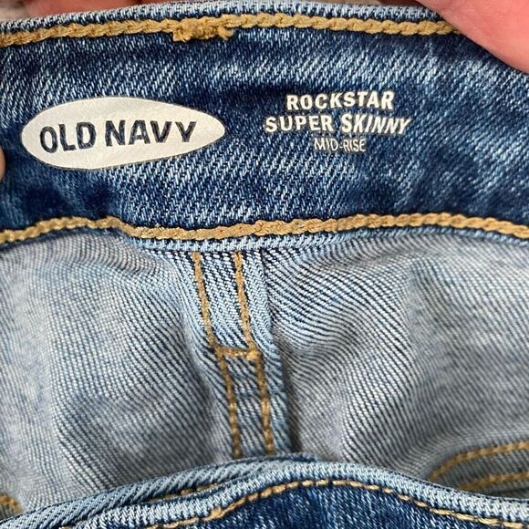 Old navy women 18 rockstar super skinny ripped cotton blend jeans - Picture 5 of 10